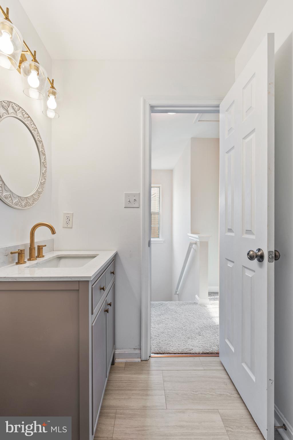 MONCLAIR - Residential