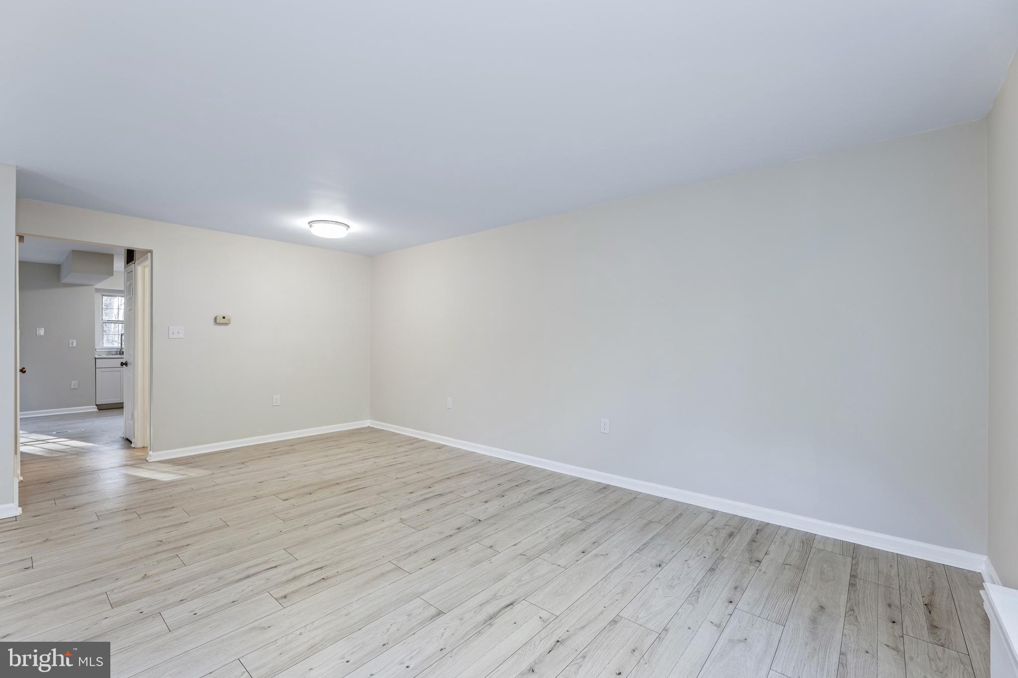 MONCLAIR - Residential