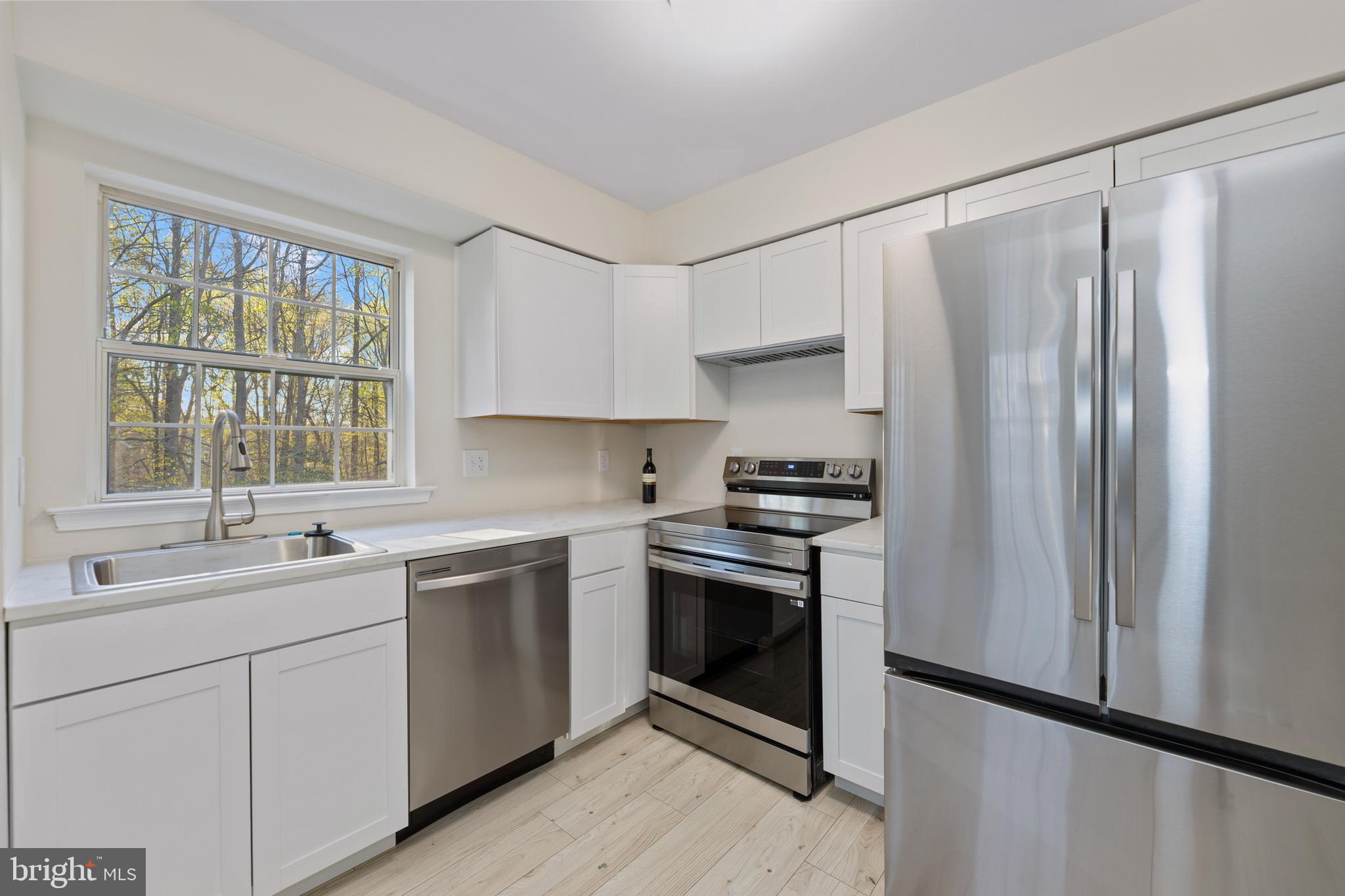 MONCLAIR - Residential