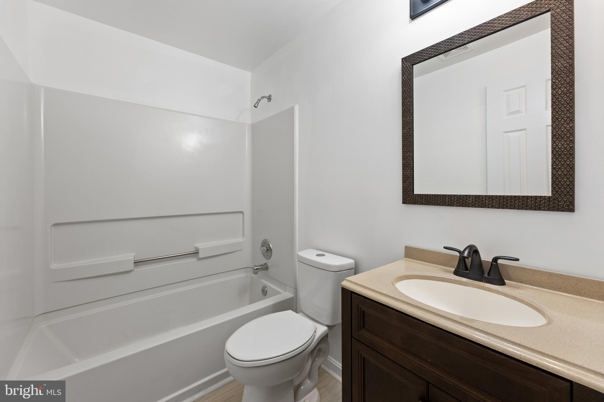 MONCLAIR - Residential