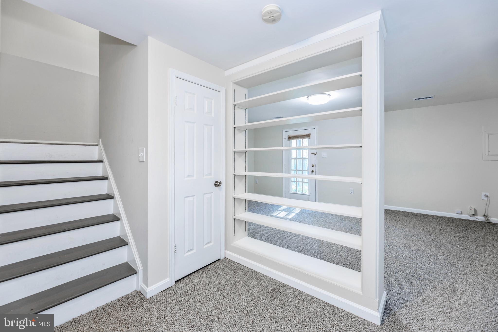 MONCLAIR - Residential