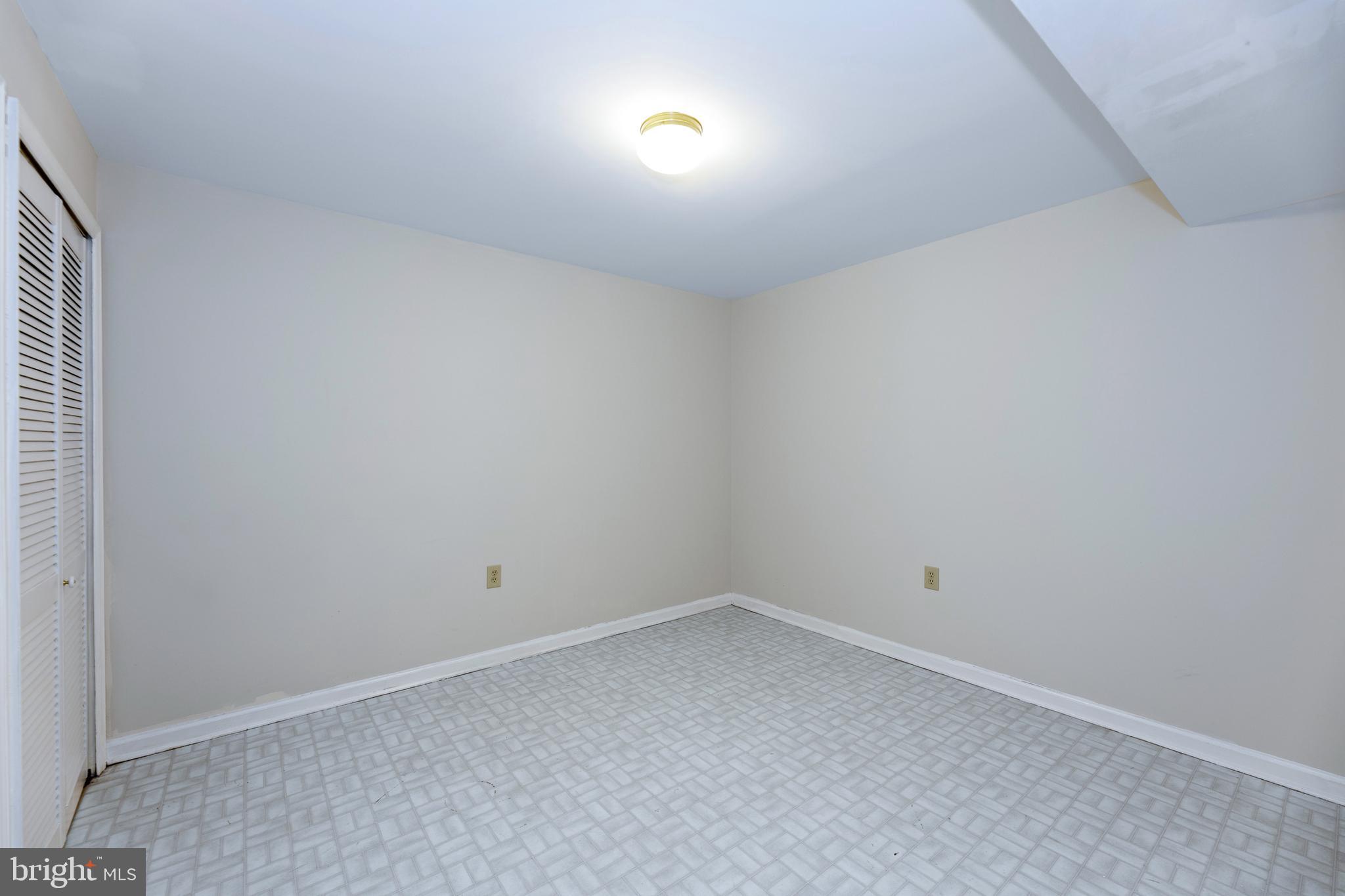 MONCLAIR - Residential