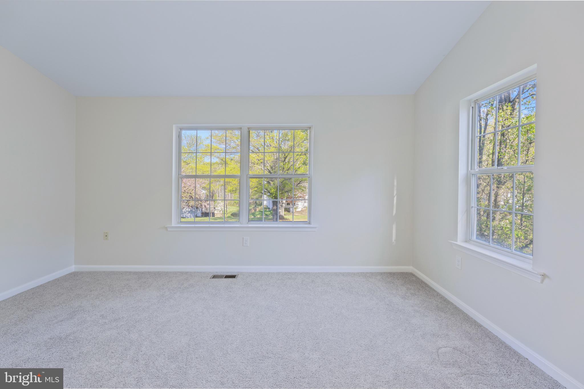 MONCLAIR - Residential