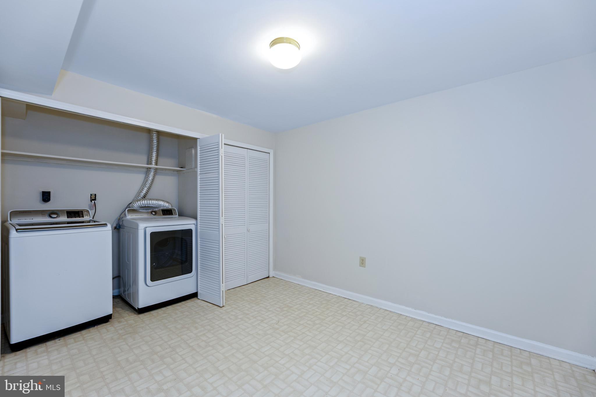 MONCLAIR - Residential