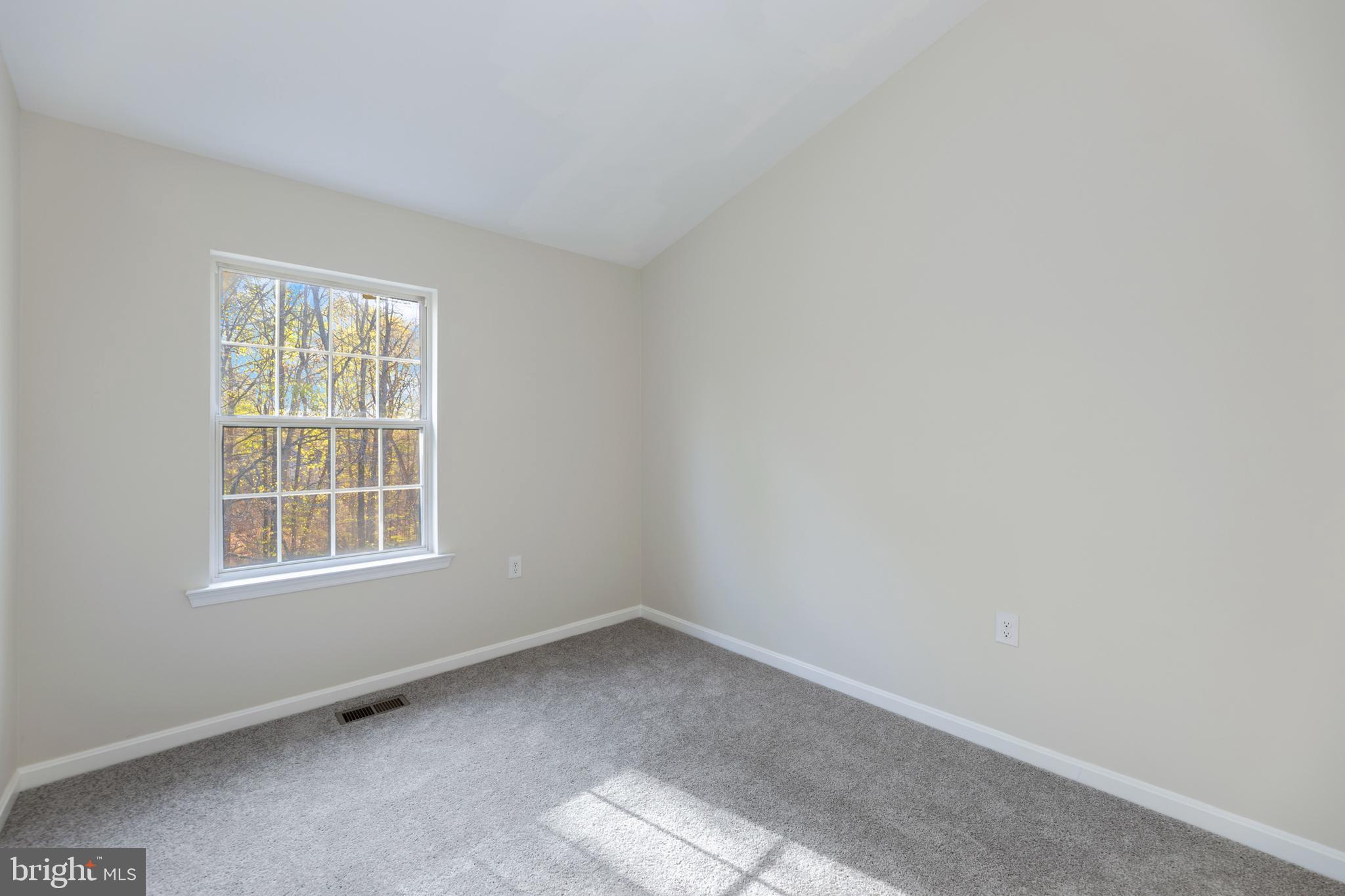 MONCLAIR - Residential