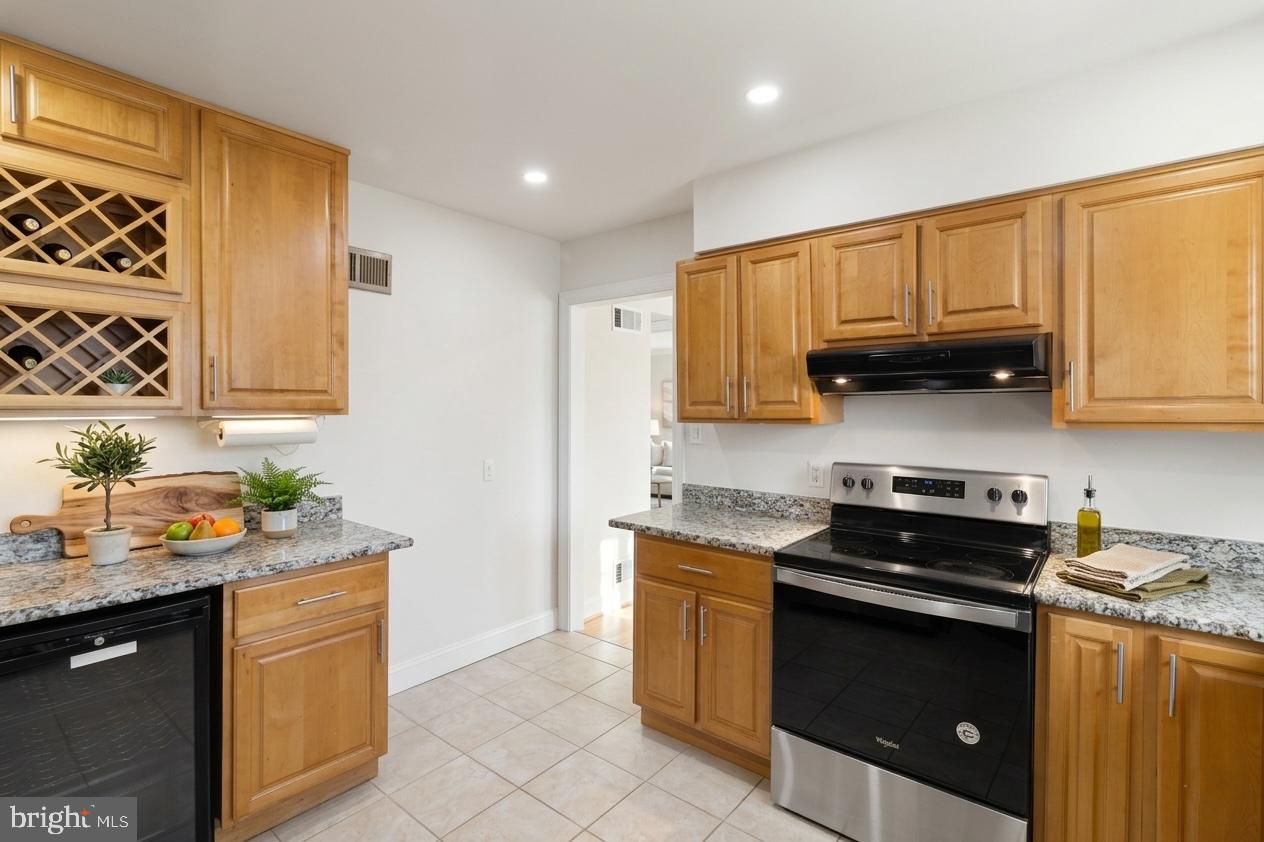 WESTCHESTER ESTATES - Residential