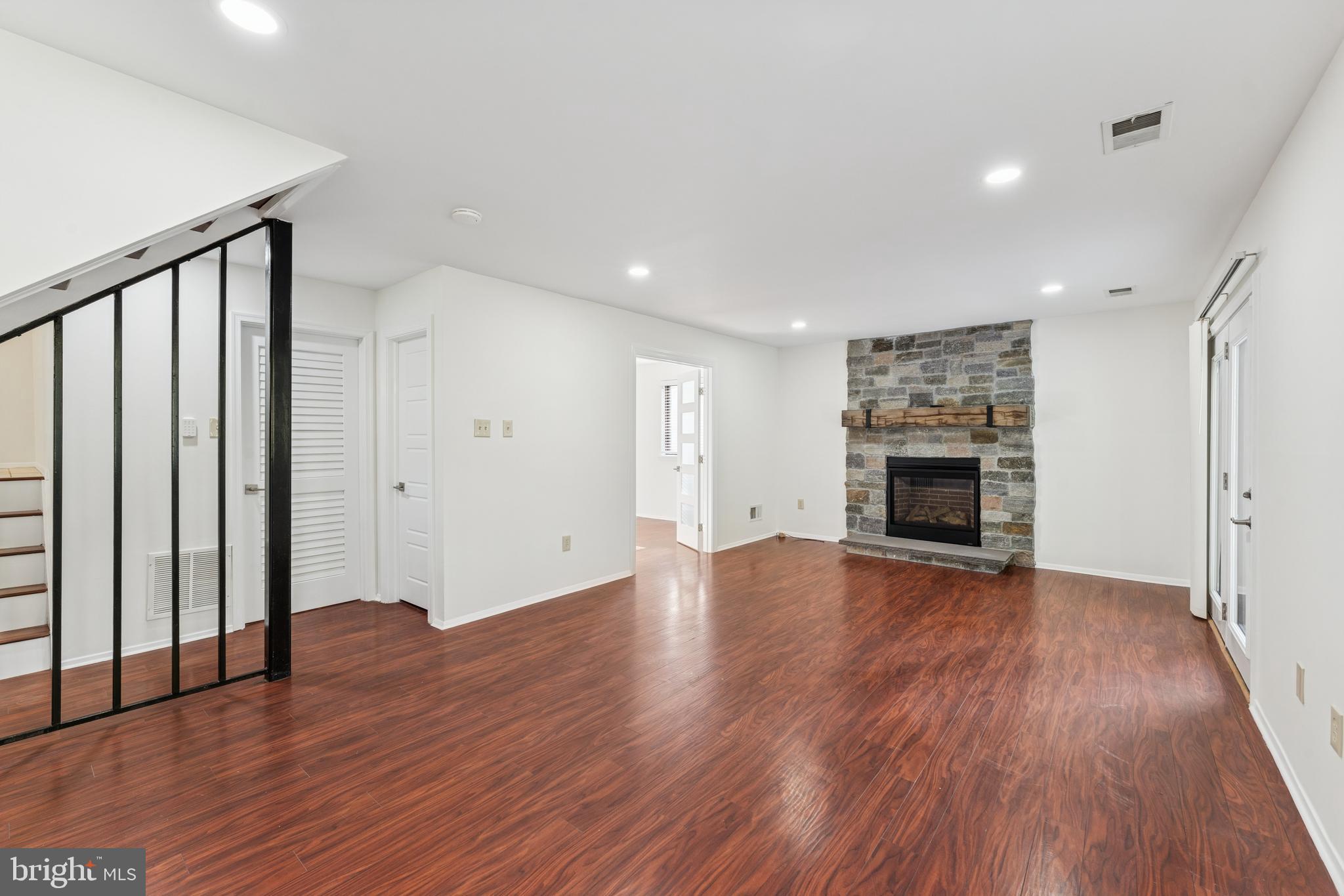 VILLAGE OF LONG REACH - Residential