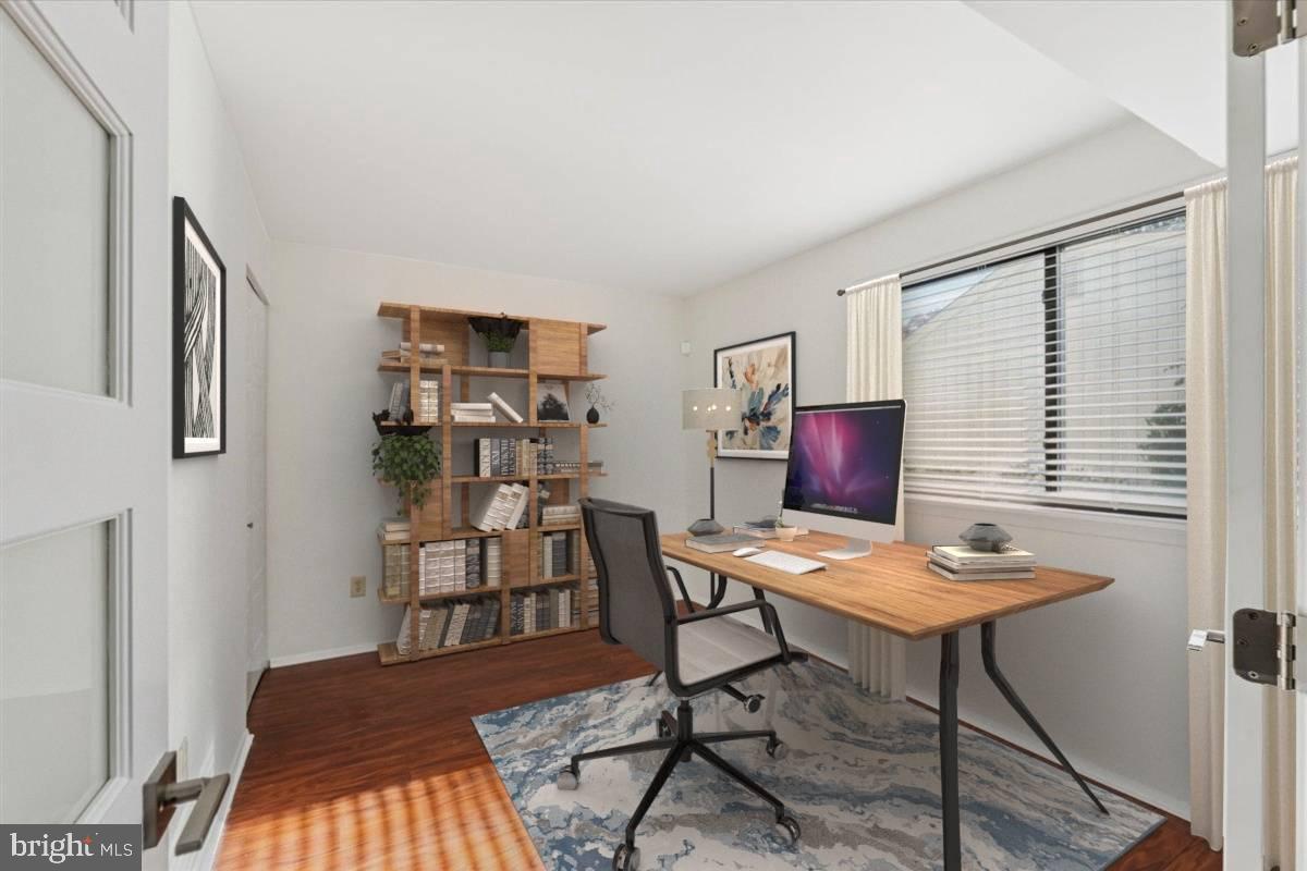 VILLAGE OF LONG REACH - Residential