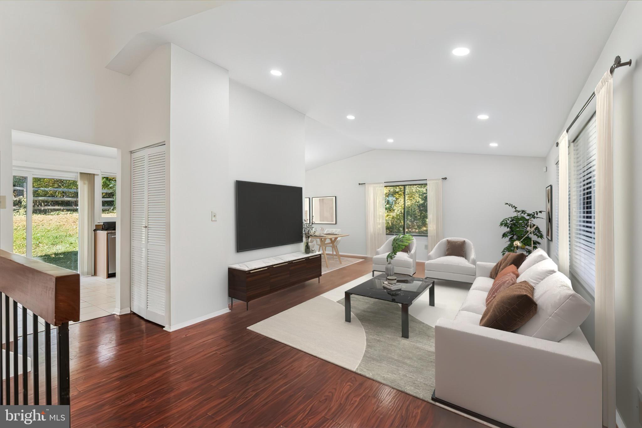 VILLAGE OF LONG REACH - Residential