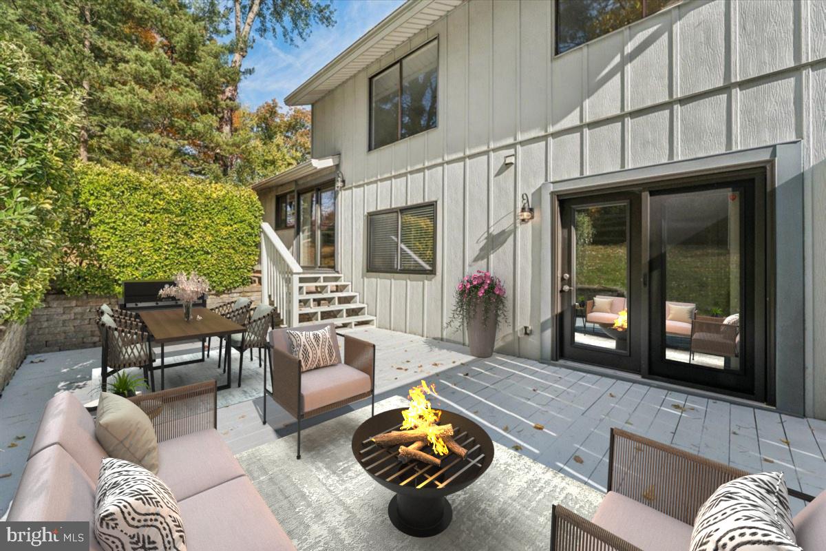 VILLAGE OF LONG REACH - Residential