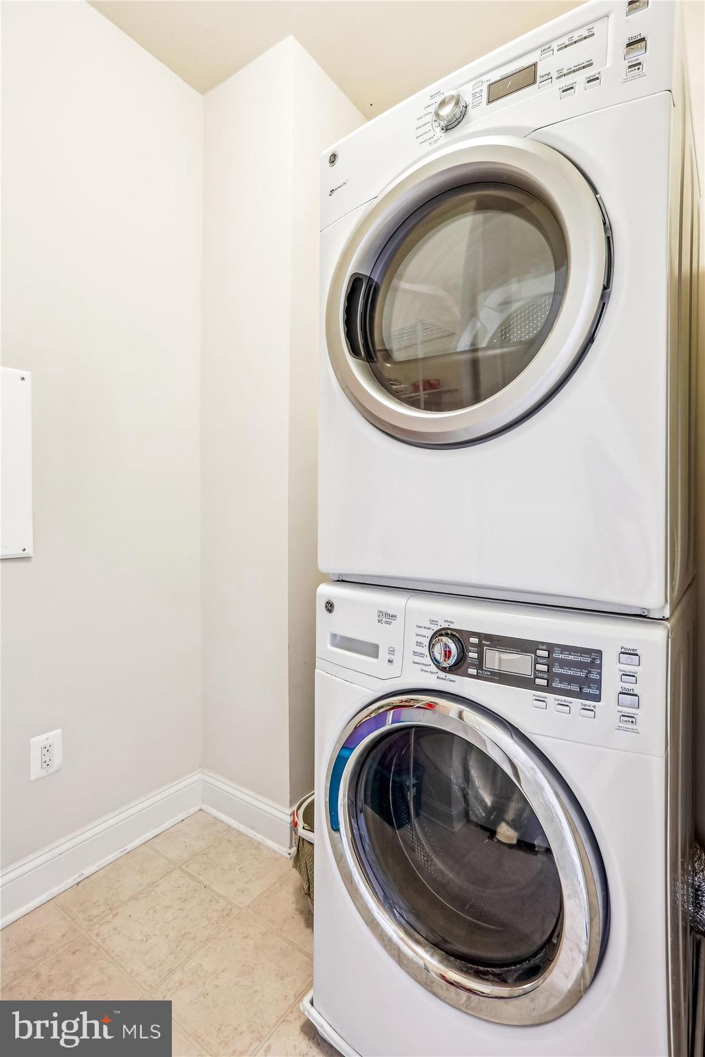 LINTON AT BALLENGER - Residential