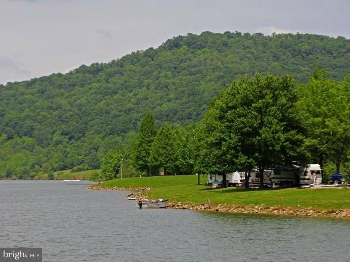 BROOKFIELD - Residential