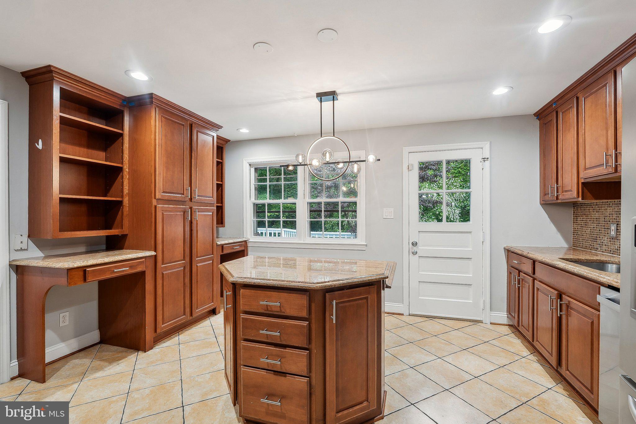 KENMORE - Residential Lease