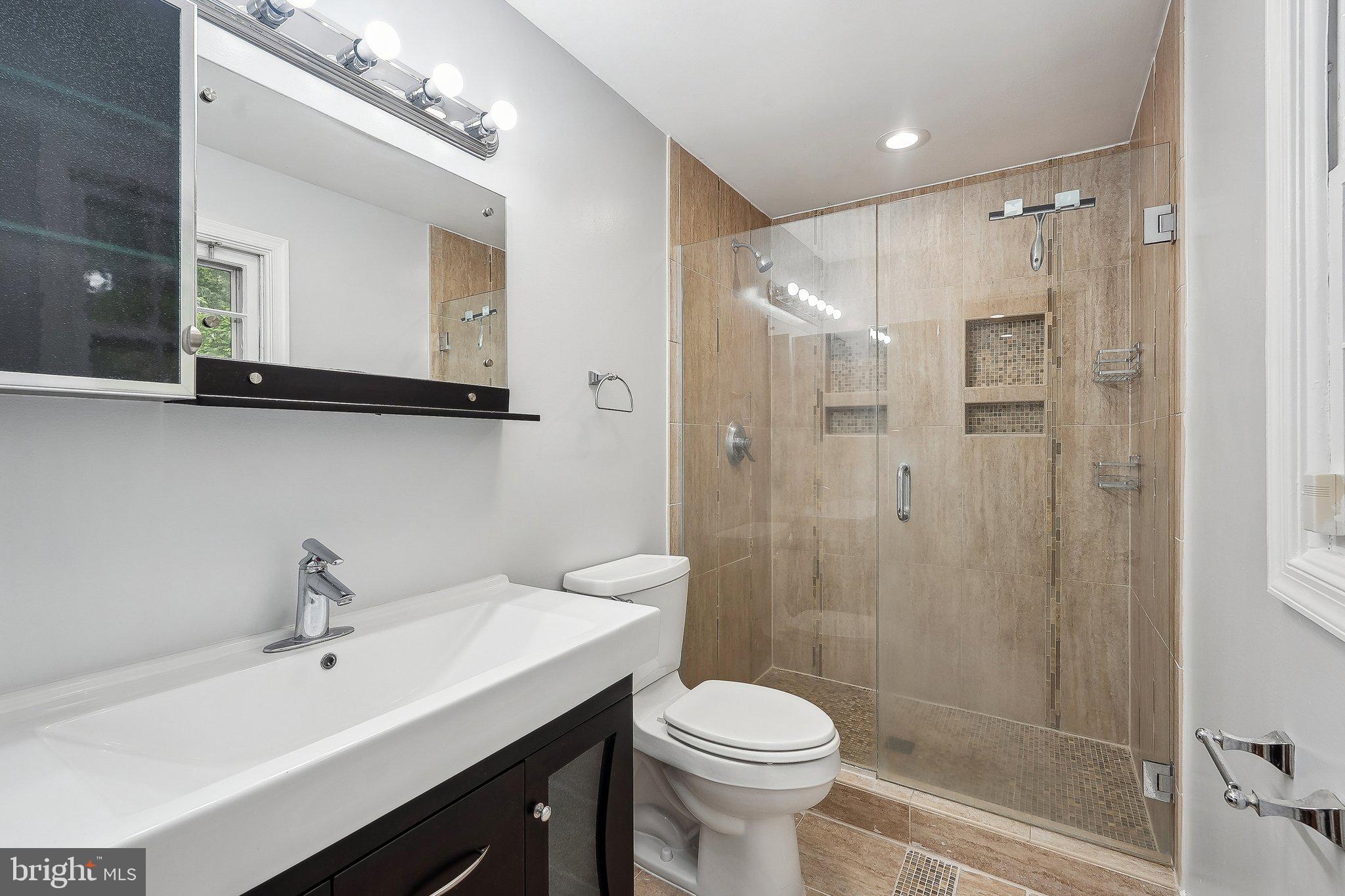 KENMORE - Residential Lease