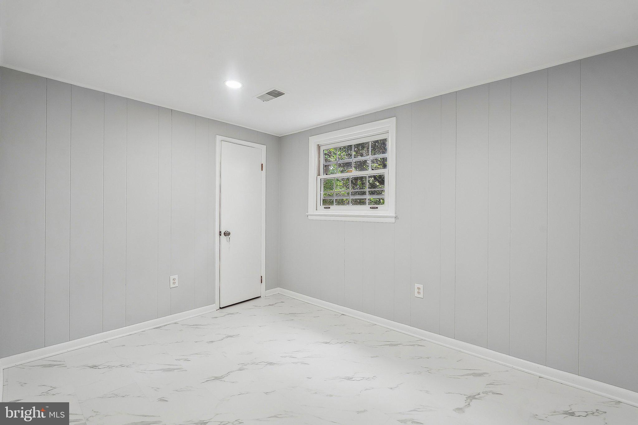 KENMORE - Residential Lease