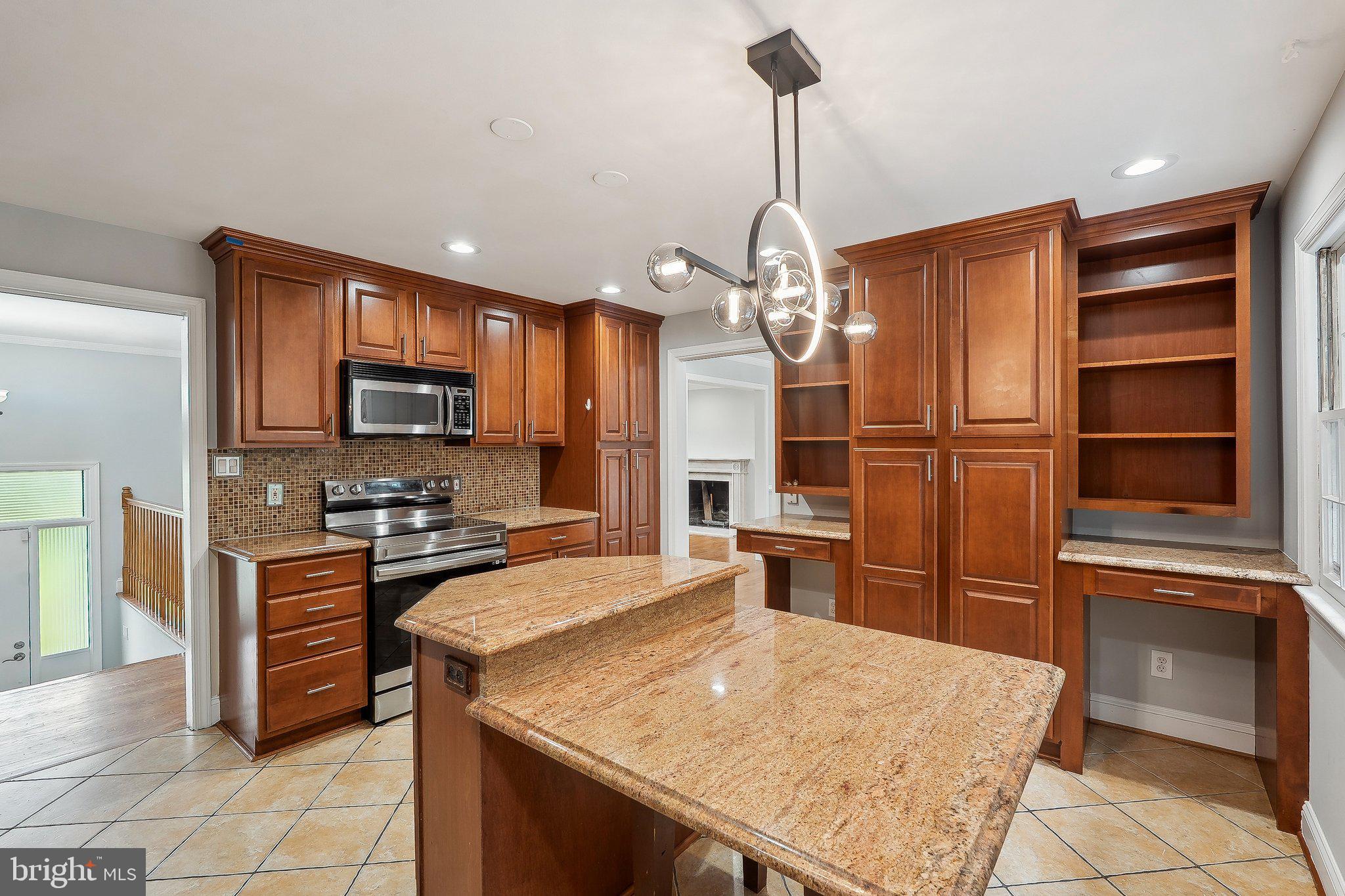 KENMORE - Residential Lease