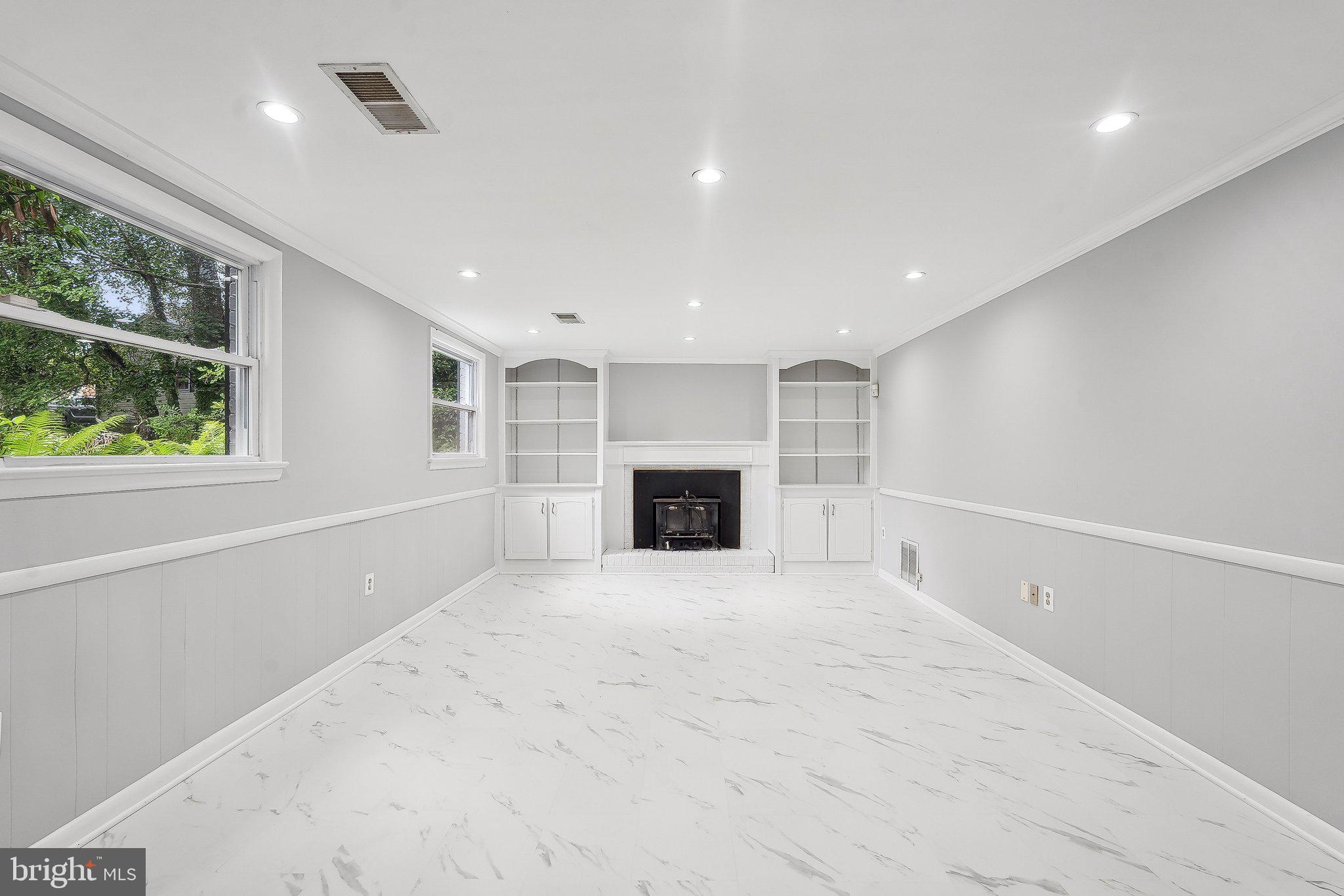 KENMORE - Residential Lease