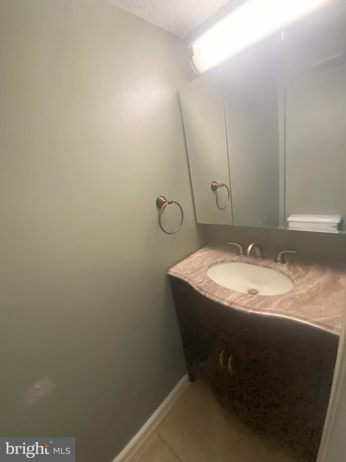 ST CHARLES SUB - DORCHESTER - Residential Lease