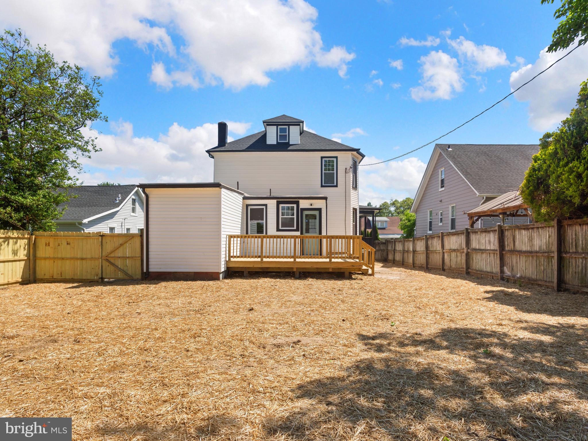 LAURAVILLE HISTORIC DISTRICT - Residential