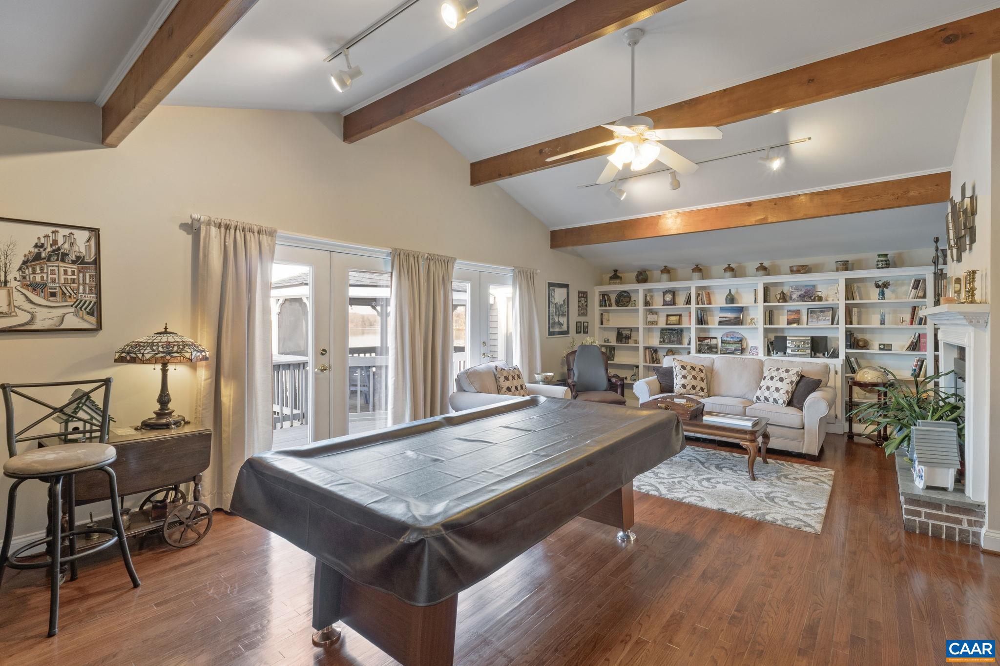 LAKE MONTICELLO - Residential