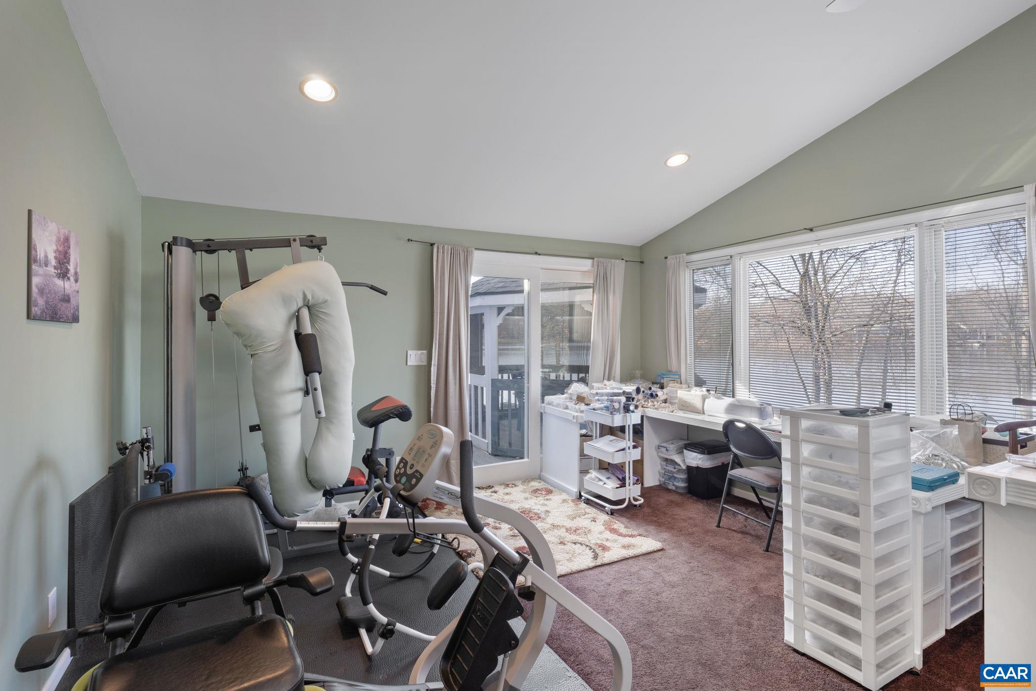 LAKE MONTICELLO - Residential