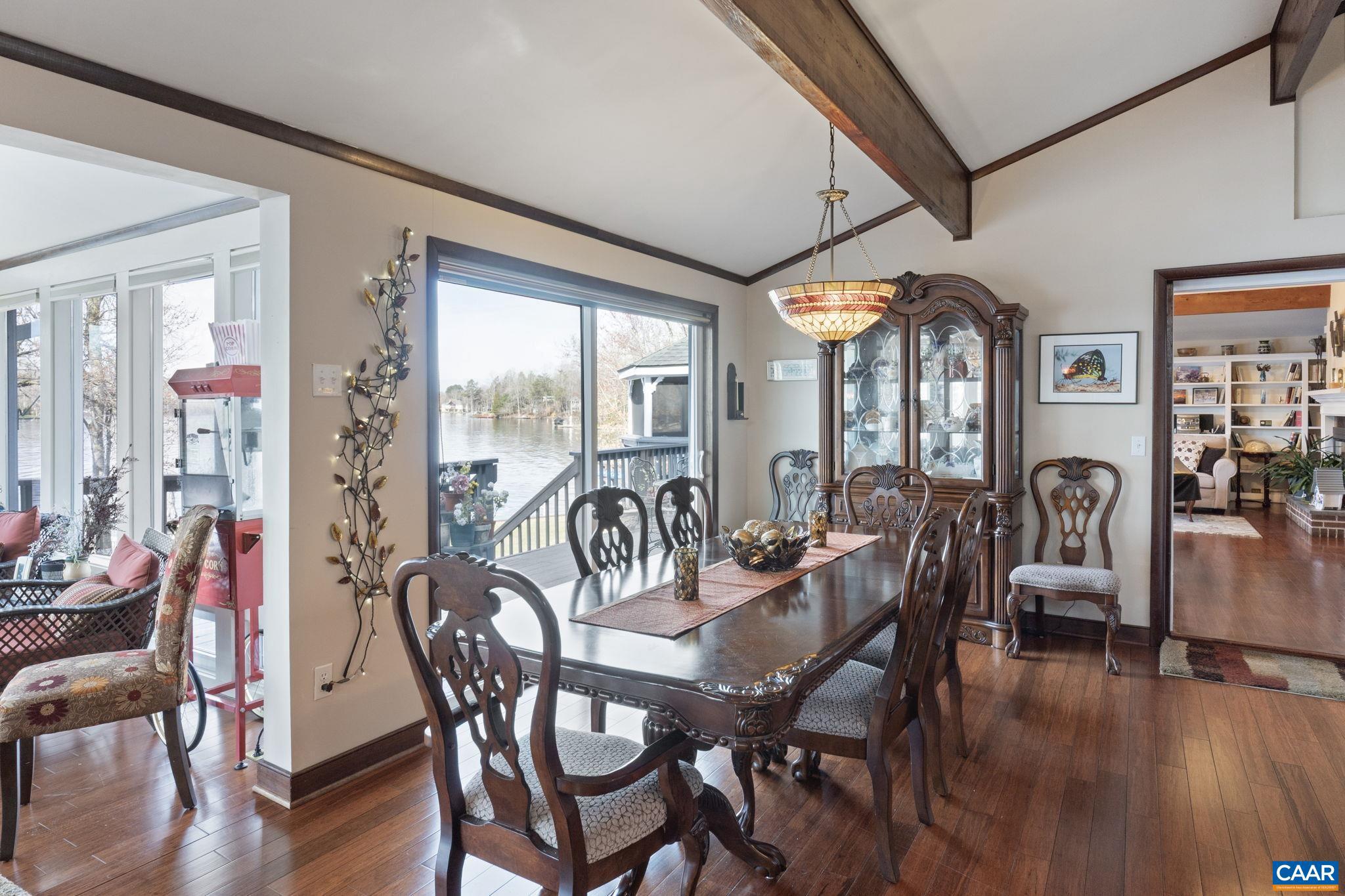 LAKE MONTICELLO - Residential