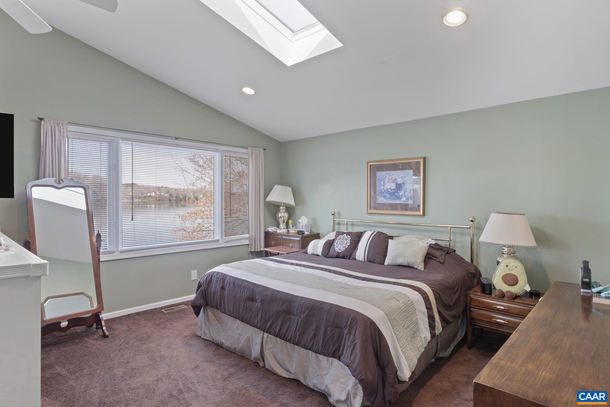 LAKE MONTICELLO - Residential