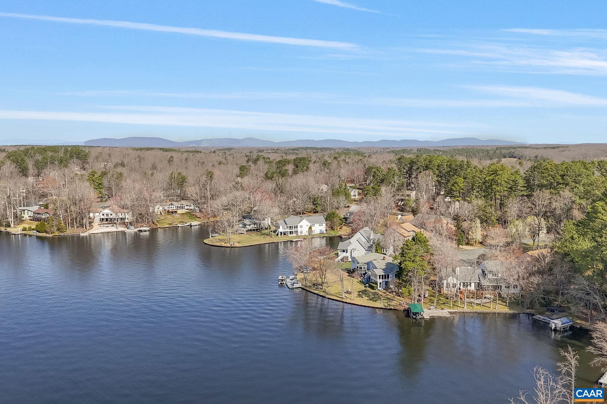 LAKE MONTICELLO - Residential