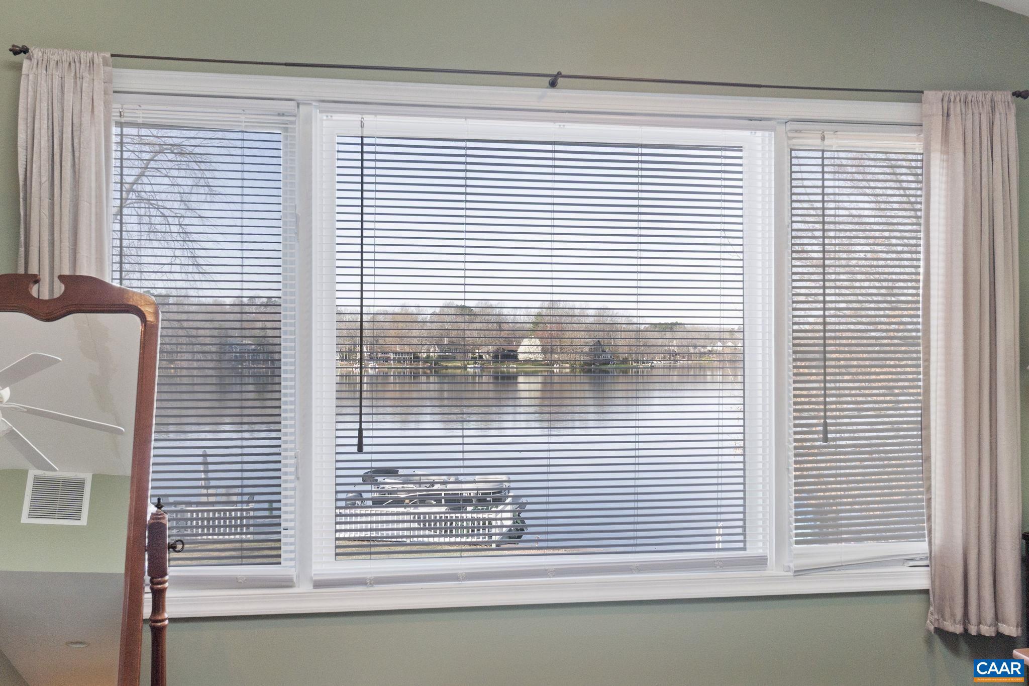 LAKE MONTICELLO - Residential