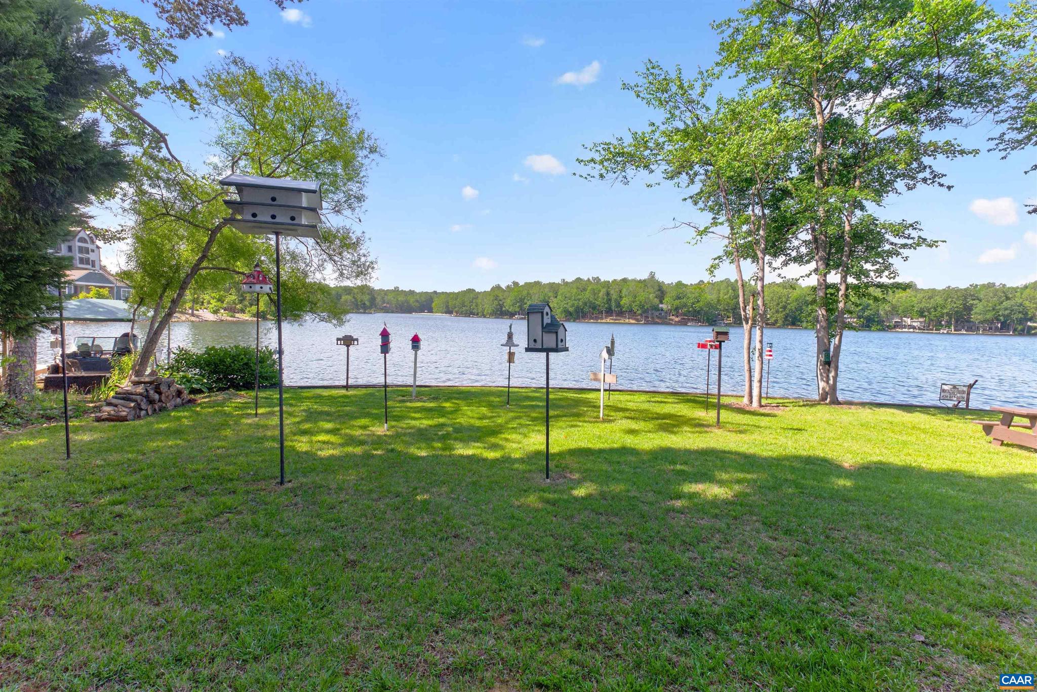 LAKE MONTICELLO - Residential