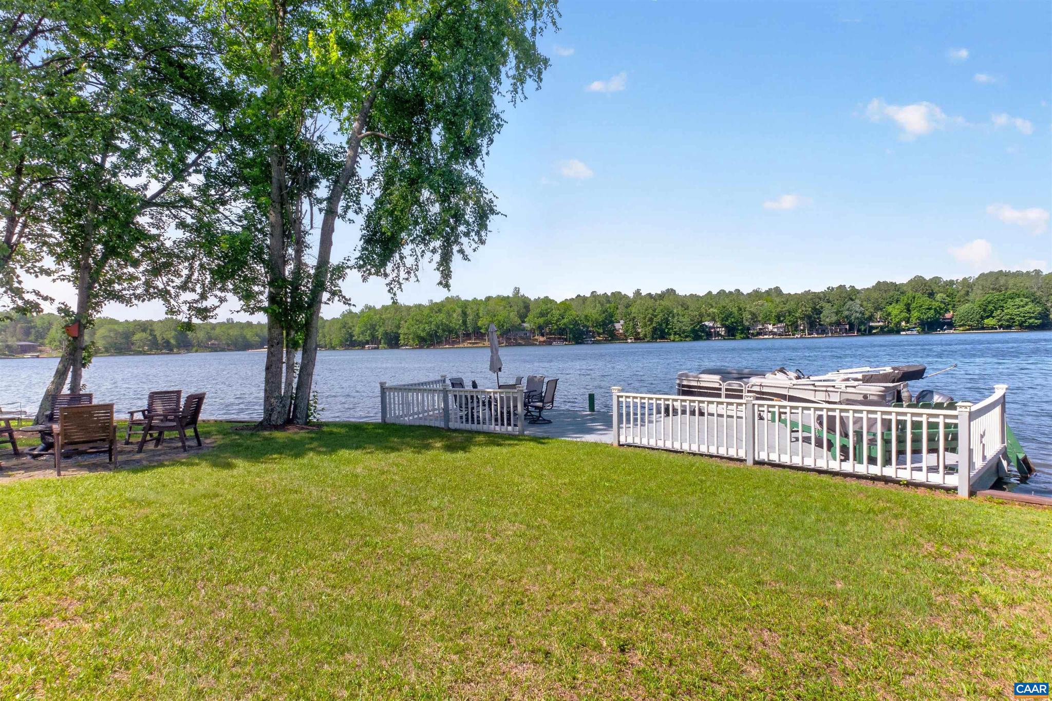LAKE MONTICELLO - Residential