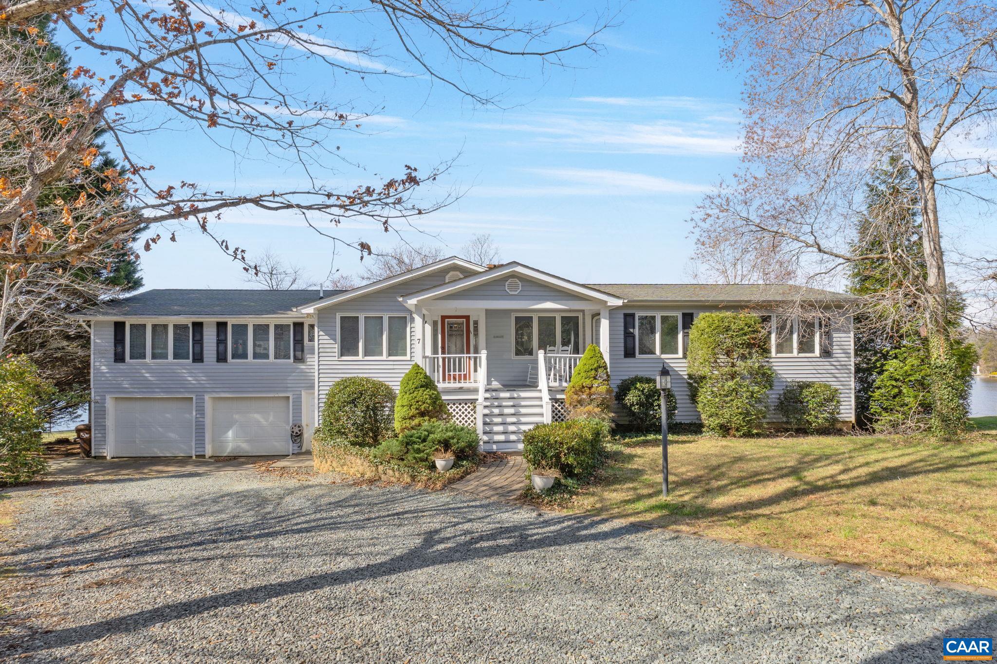 LAKE MONTICELLO - Residential