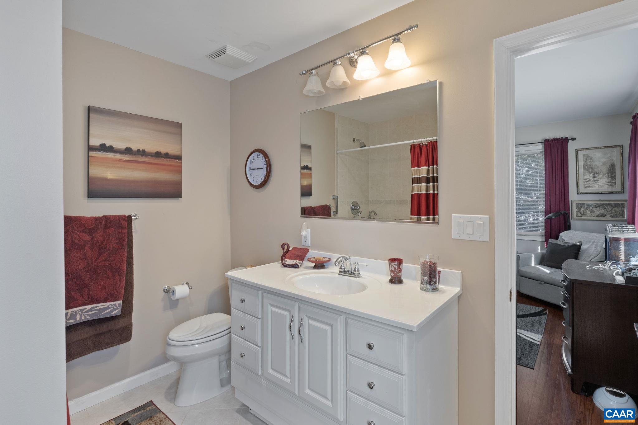 LAKE MONTICELLO - Residential