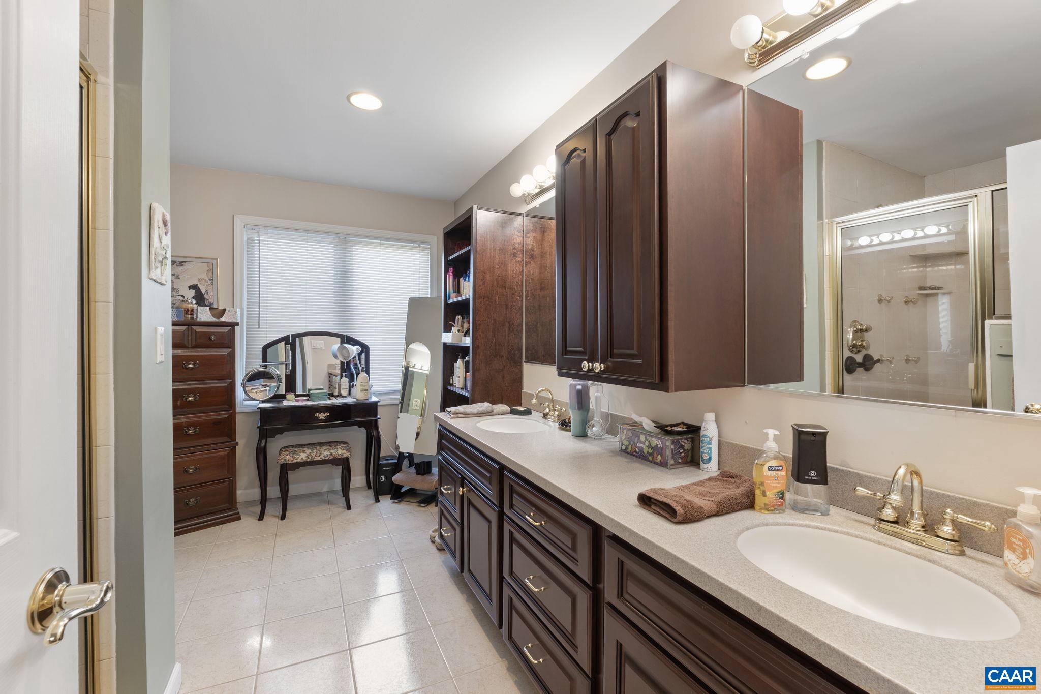 LAKE MONTICELLO - Residential