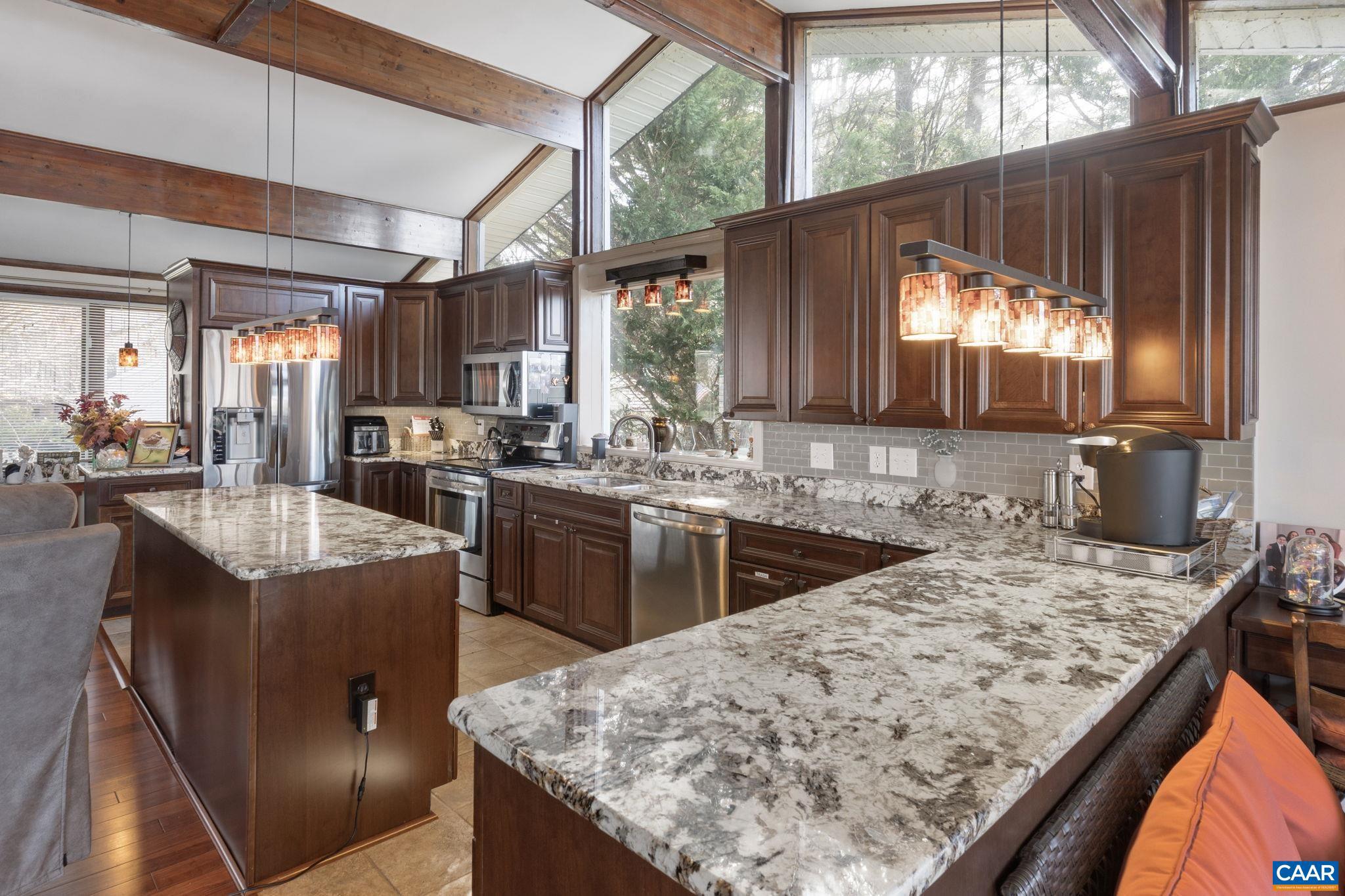 LAKE MONTICELLO - Residential