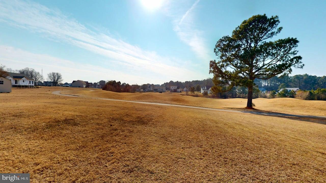 CAPTAIN'S COVE - Residential