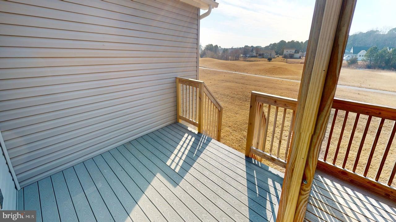 CAPTAIN'S COVE - Residential