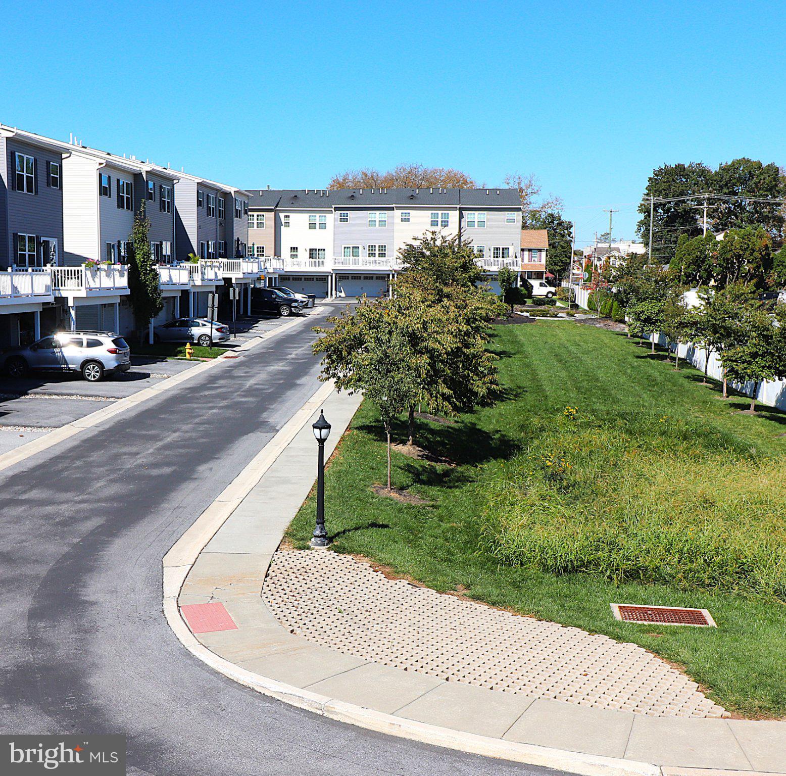525 E UNION STREET