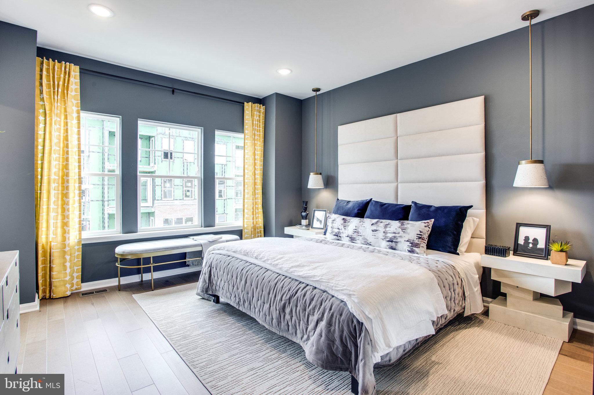 TOWNS AT MARKET COMMONS - Residential