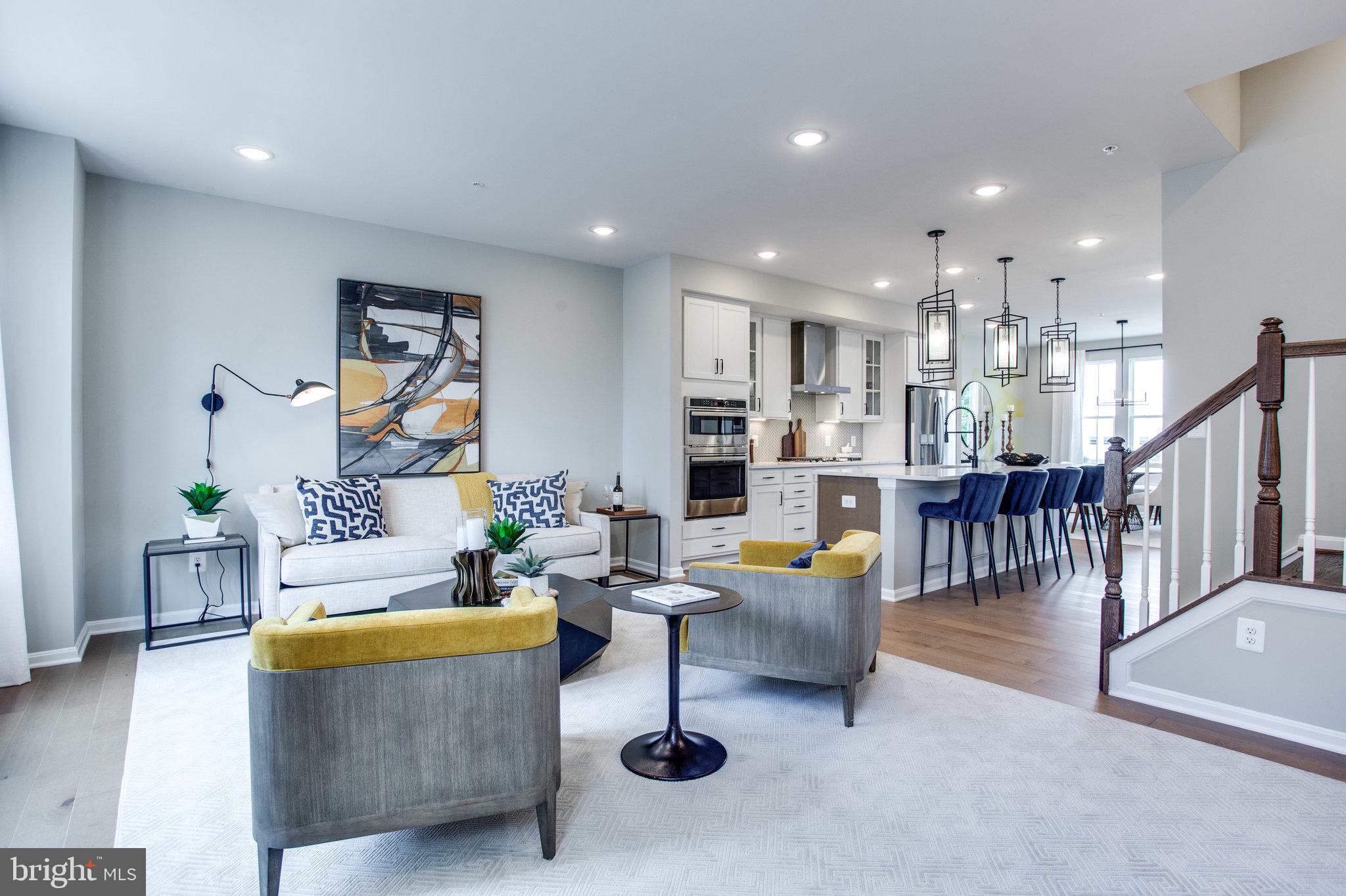 TOWNS AT MARKET COMMONS - Residential