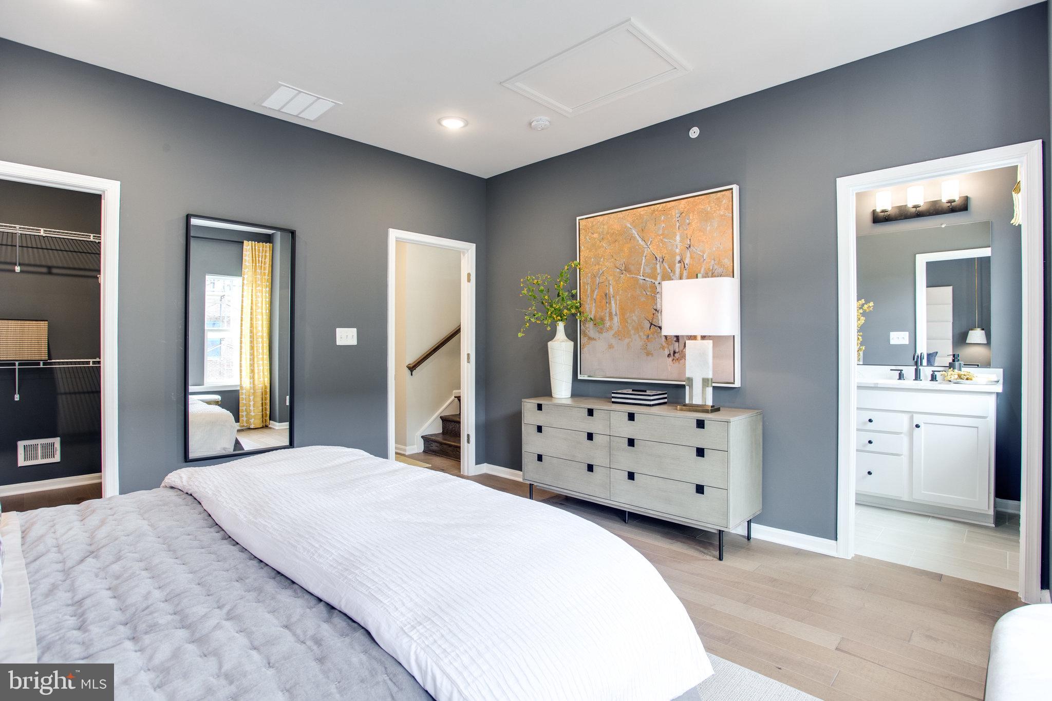 TOWNS AT MARKET COMMONS - Residential