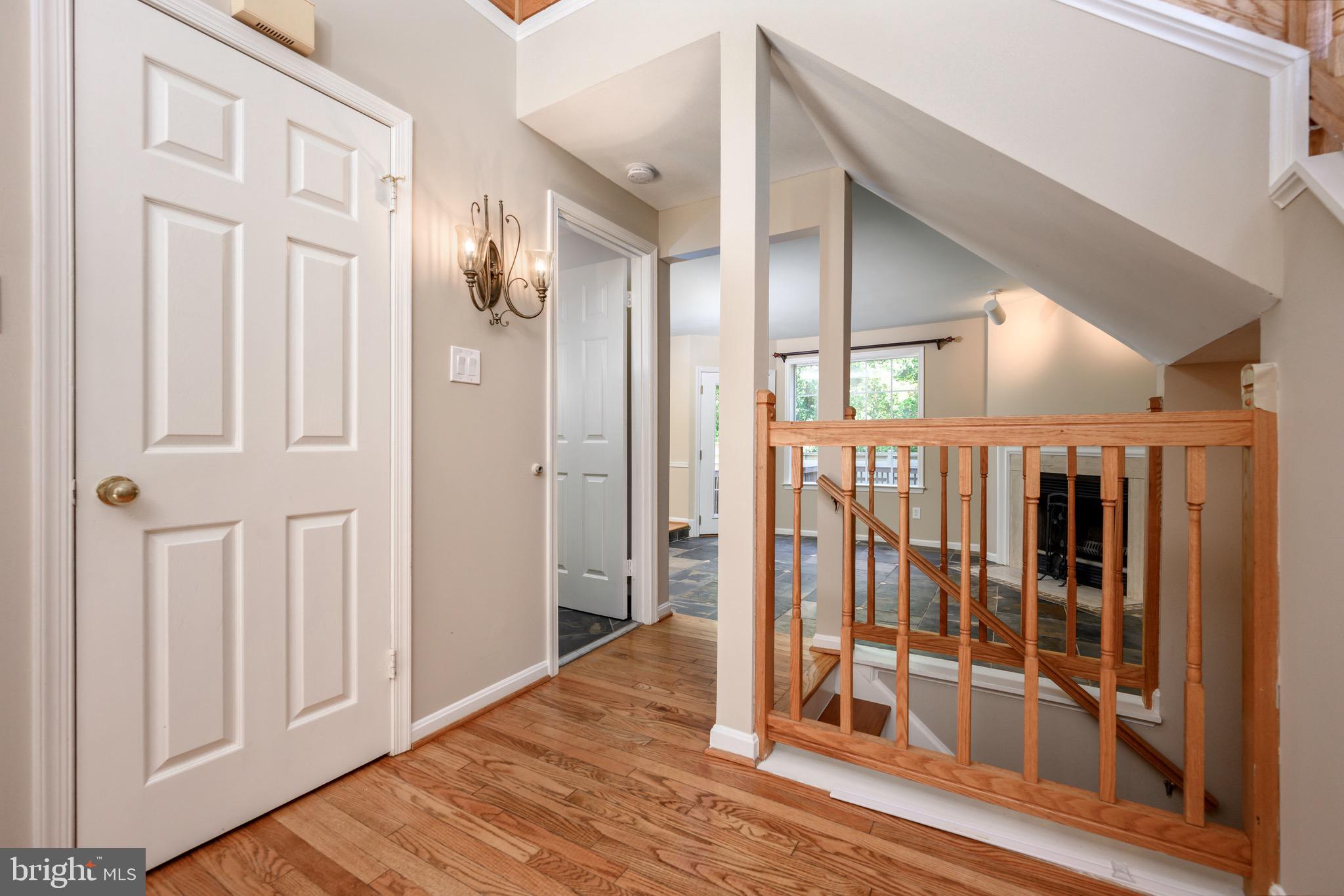 1544 DEER POINT WAY
