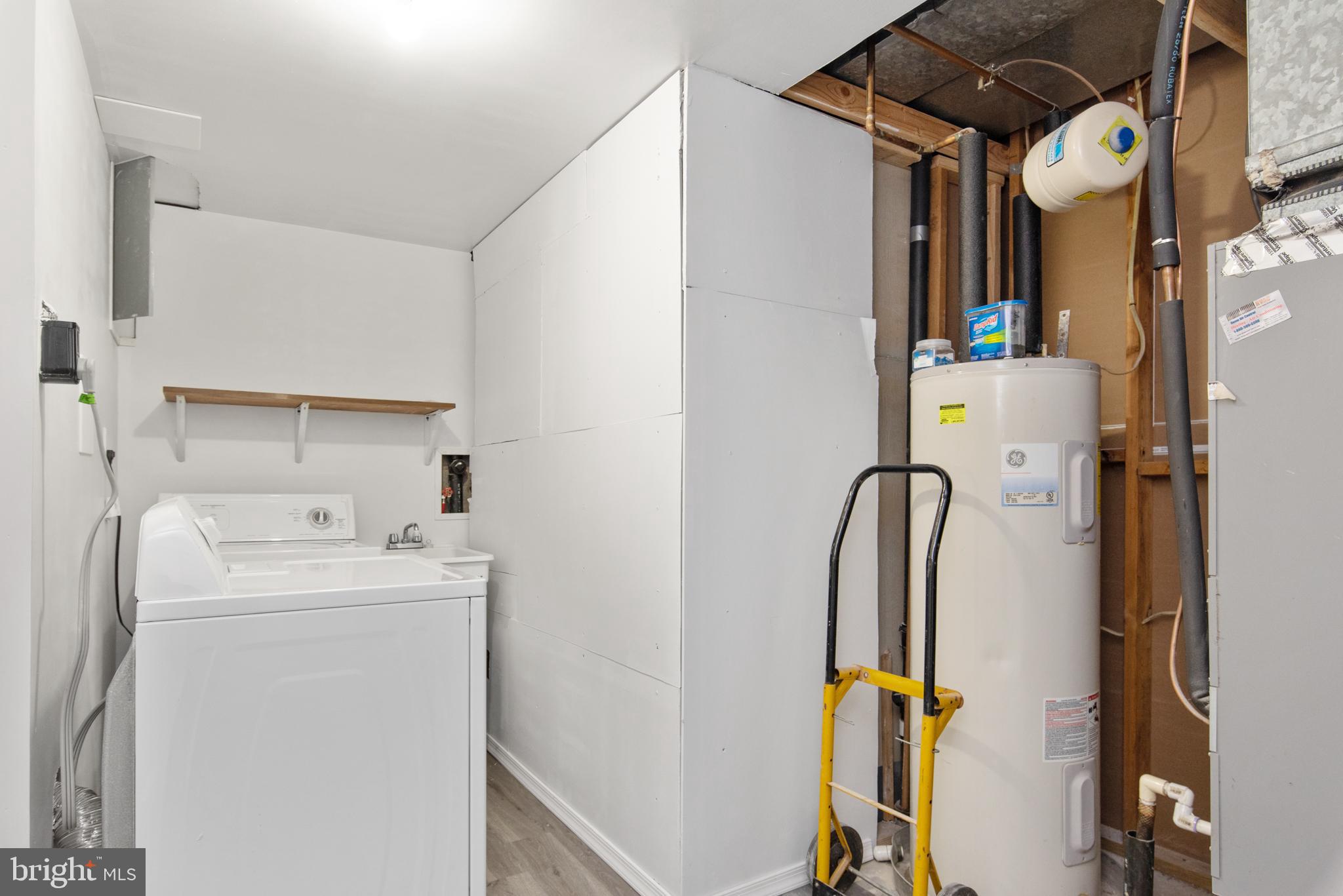 KIMBERLY WOODS VILLAGE - Residential Lease