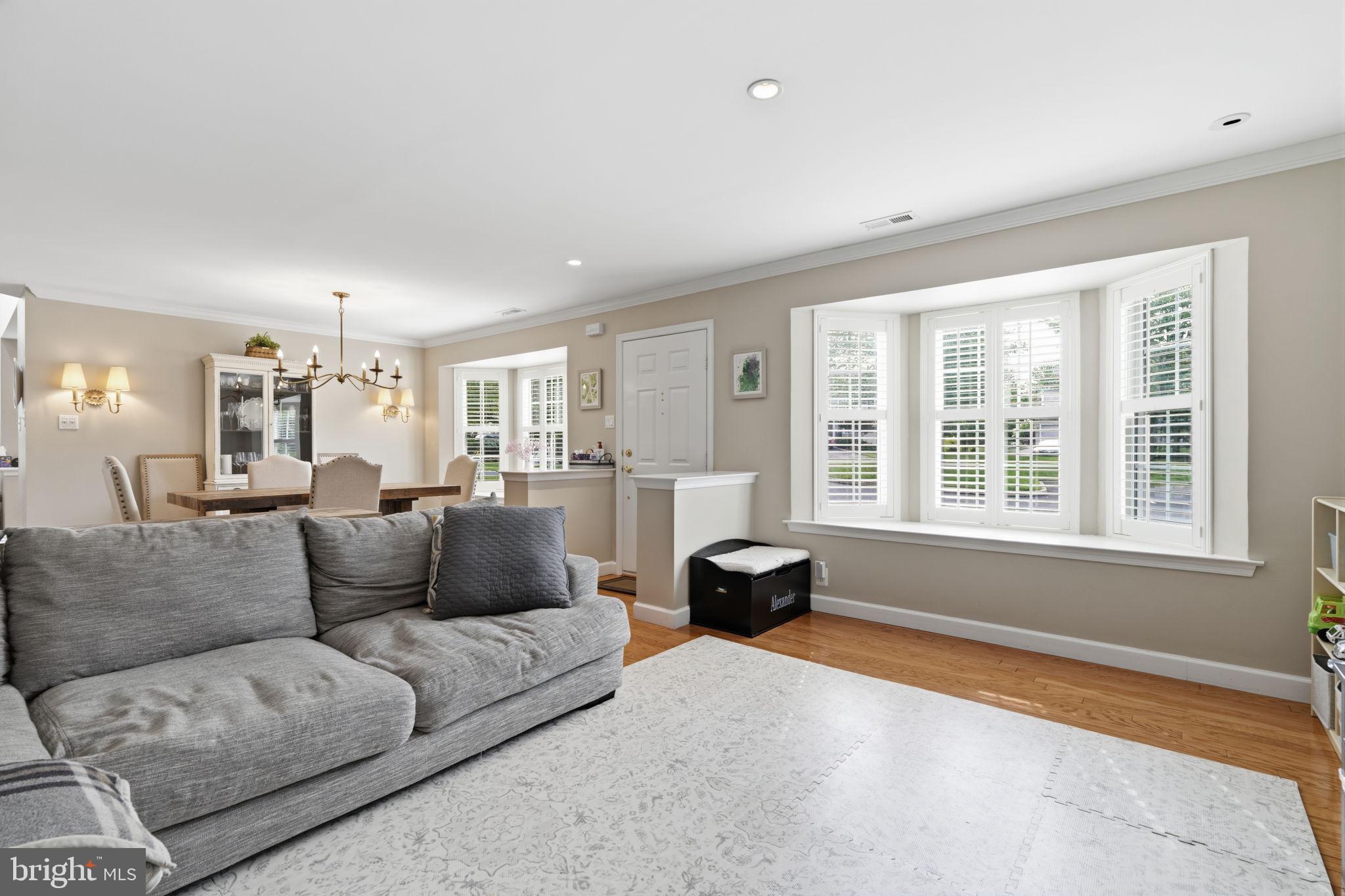 506 COACHWOOD COURT