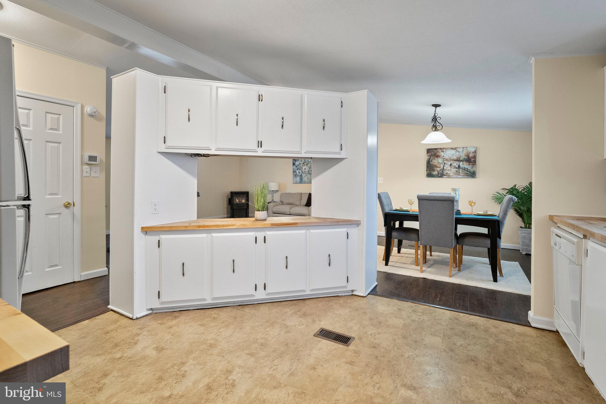 MOUNTAIN BUSH ESTATES - Residential