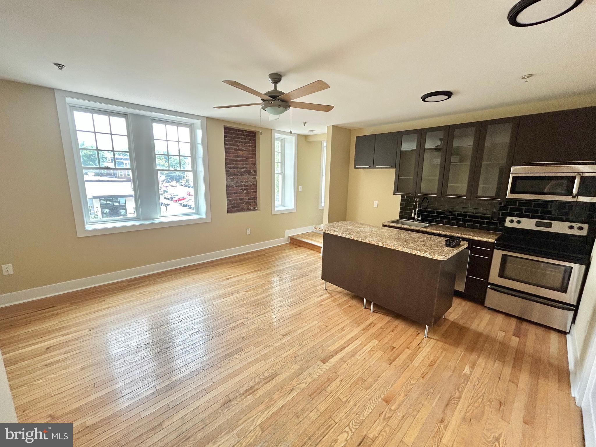 Welcome to 319 W Chelten Ave – a stylish 1-bedroom apartment offering a warm, modern feel in vibrant Germantown. This spacious unit features hardwood floors, oversized windows that fill the space with natural light, and central air for year-round comfort.
Enjoy the convenience of walkable access to groceries, shops, and transit, plus easy street parking and a resident gym right in the building. Pet-friendly on a case-by-case basis, this apartment blends comfort and practicality in one of Philadelphia’s most historic and welcoming neighborhoods.