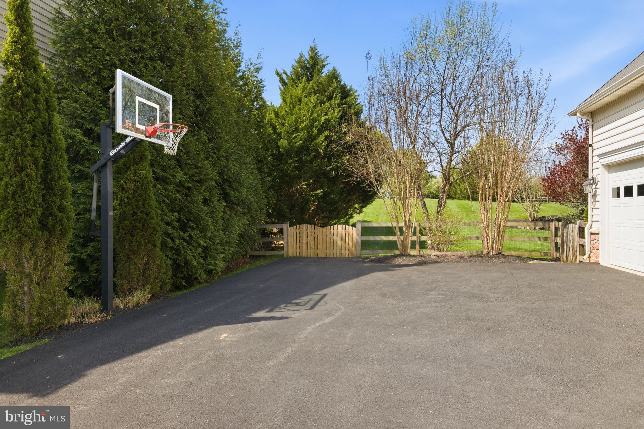 RASPBERRY FALLS - Residential