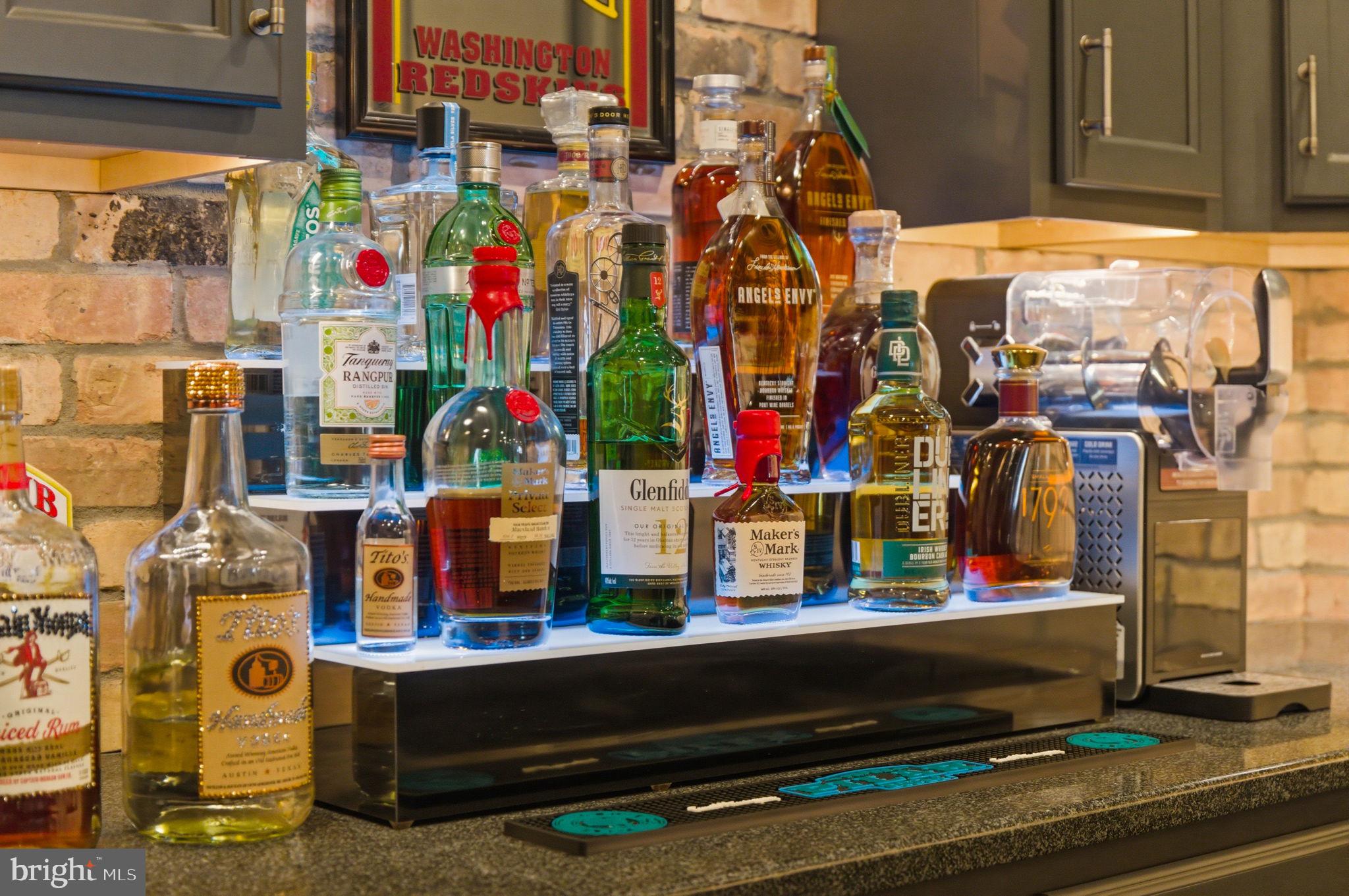 RASPBERRY FALLS - Residential