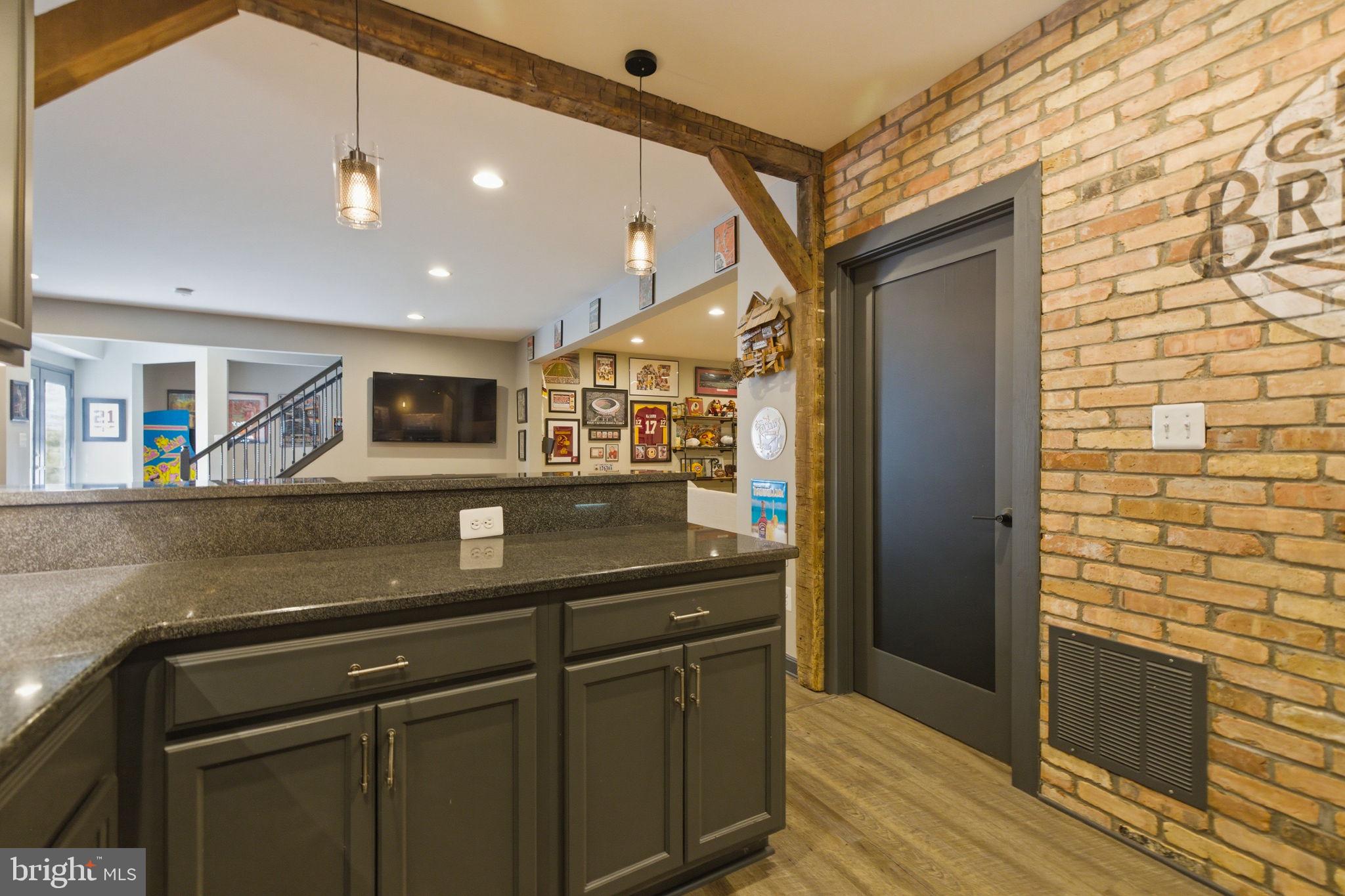 RASPBERRY FALLS - Residential