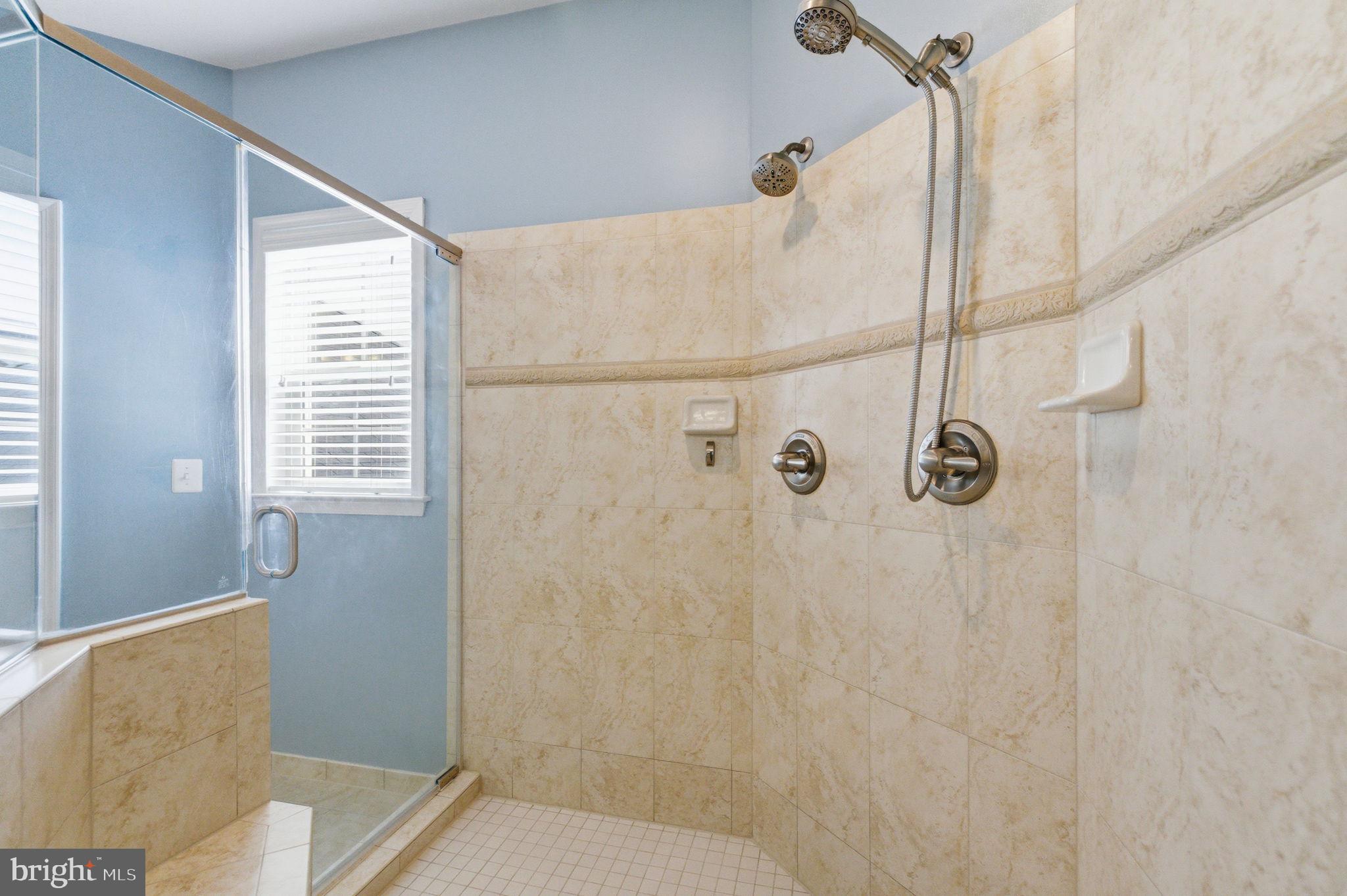 RASPBERRY FALLS - Residential